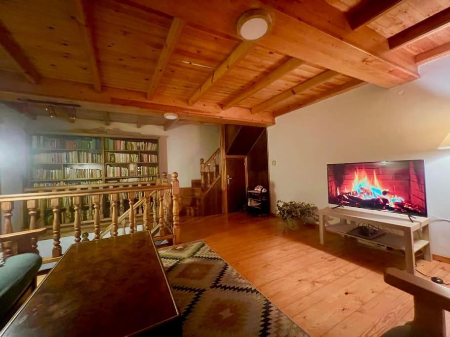 Villadecelis Mieres  Ngoại thất bức ảnh